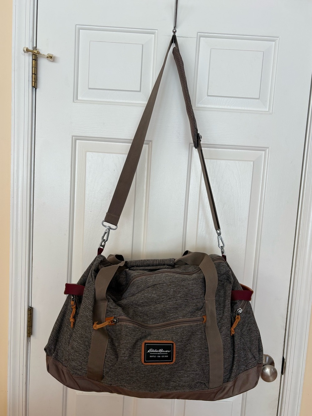 Eddie Bauer Bygone Grey Duffel Bag 45L Black 23"X14.25"X9" Sholder Strap